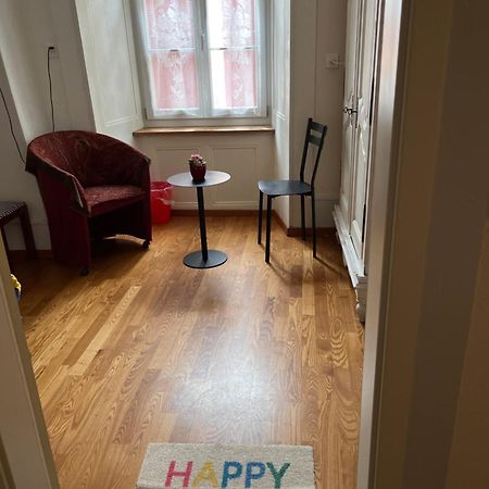 Chambre Papillon Avec Acces Terasse La Neuveville Exterior foto