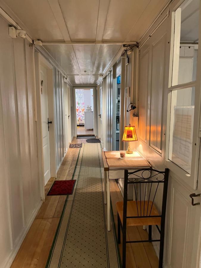 Chambre Papillon Avec Acces Terasse La Neuveville Exterior foto