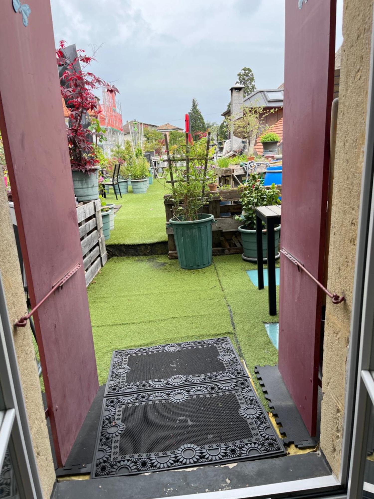 Chambre Papillon Avec Acces Terasse La Neuveville Exterior foto